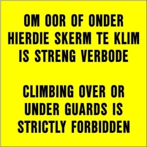 KM079 - Climbing over